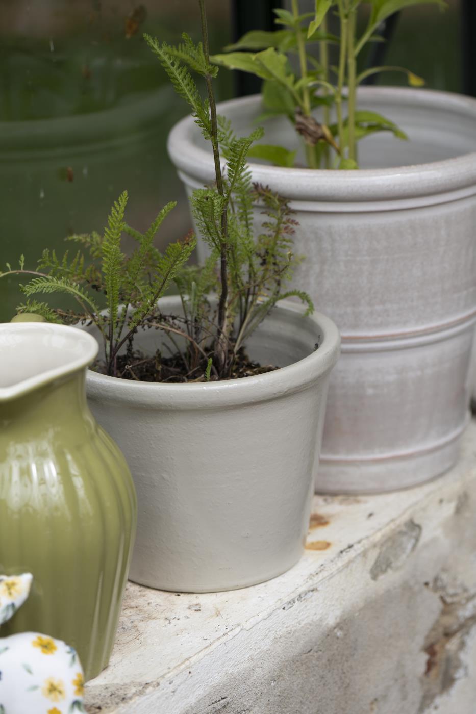 off-white plant pot